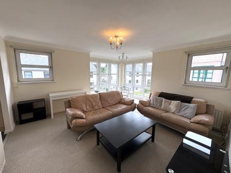3 bedroom Flat to let in Grandholm Crescent, Grandholm, Aberdeen, AB22