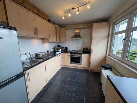 3 bedroom Flat to let in Grandholm Crescent, Grandholm, Aberdeen, AB22