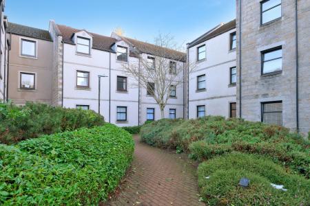 2 bedroom Flat for sale in 12 Craigieburn Park, The West End, Aberdeen, AB15
