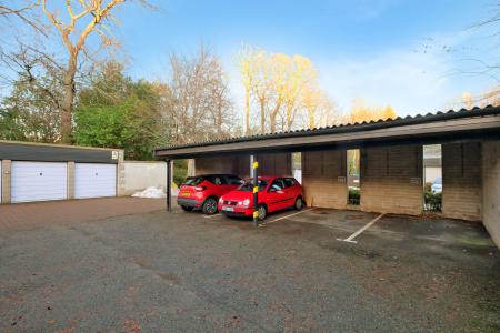 2 bedroom Flat for sale in 12 Craigieburn Park, The West End, Aberdeen, AB15