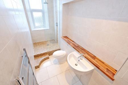 4 bedroom Flat for sale in Richmondhill Place, Aberdeen, AB15