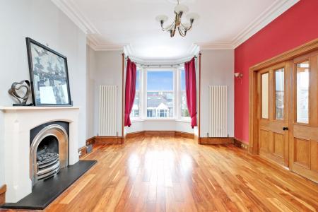 4 bedroom Flat for sale in Richmondhill Place, Aberdeen, AB15