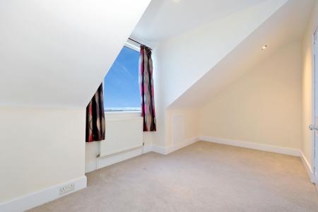 4 bedroom Flat for sale in Richmondhill Place, Aberdeen, AB15