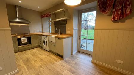 2 bedroom Flat to let in Trustach, Banchory, AB31