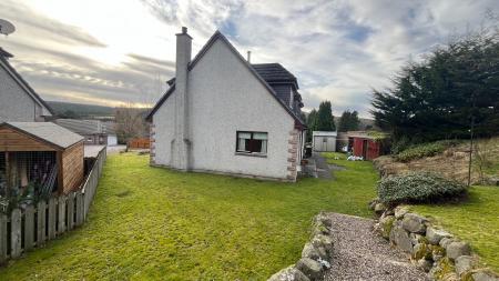 4 bedroom Detached house to let in Manse Croft, Strachan, Banchory, AB31