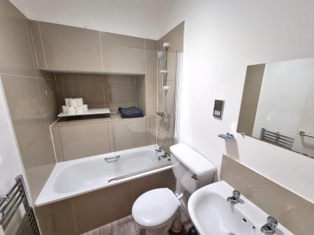 1 bedroom Flat to let in Walker Road, Torry, Aberdeen, AB11