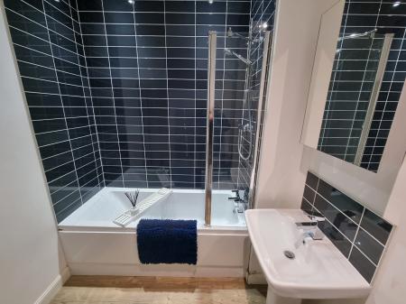 2 bedroom Flat to let in Maybaird Wynd, Aberdeen, AB25