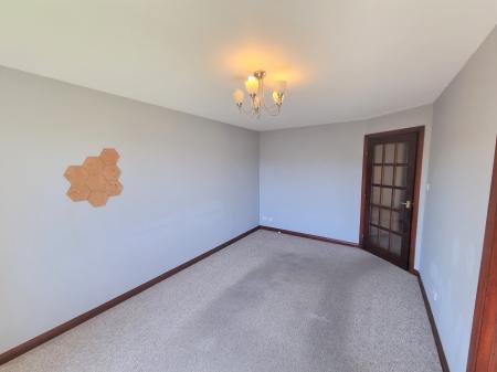 2 bedroom Flat to let in Picktillum Place, Kittybrewster, Aberdeen, AB25