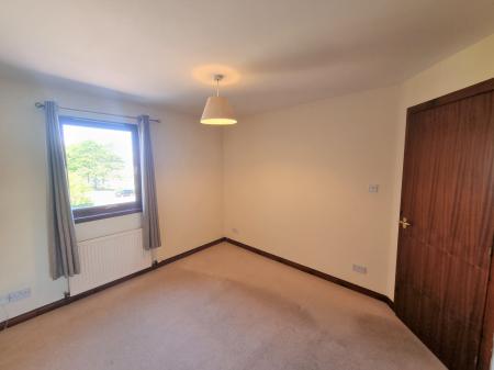 2 bedroom Flat to let in Picktillum Place, Kittybrewster, Aberdeen, AB25