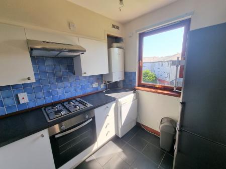 2 bedroom Flat to let in Picktillum Place, Kittybrewster, Aberdeen, AB25