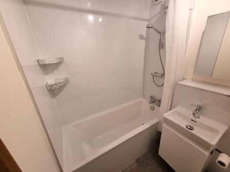 2 bedroom Flat to let in Picktillum Place, Kittybrewster, Aberdeen, AB25