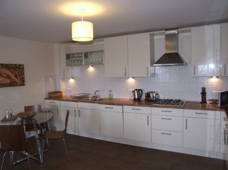 2 bedroom Flat to let in Midstocket View, Summerhill, Aberdeen, AB15