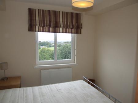 2 bedroom Flat to let in Midstocket View, Summerhill, Aberdeen, AB15