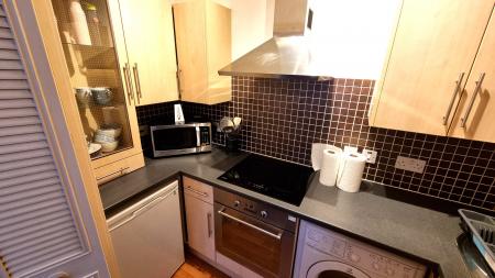 1 bedroom Flat to let in Rosemount Viaduct, Rosemount, Aberdeen, AB25