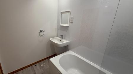 2 bedroom Flat to let in Great Northern Road, Woodside, Aberdeen, AB24