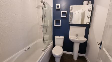 2 bedroom Terraced House to let in Bellfield View, Kingswells, Aberdeen, AB15