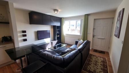 2 bedroom Terraced House to let in Bellfield View, Kingswells, Aberdeen, AB15