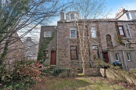 3 bedroom Flat for sale in Albert Street, Rosemount, Aberdeen, AB25