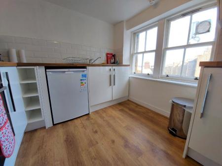 3 bedroom Flat to let in Castle Street, Aberdeen, AB11