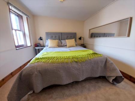 3 bedroom Flat to let in Castle Street, Aberdeen, AB11