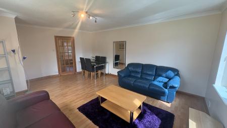 2 bedroom Flat to let in Hilton Heights, Hilton, Aberdeen, AB24