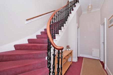 2 bedroom Flat for sale in Great Western Road, Aberdeen, AB10