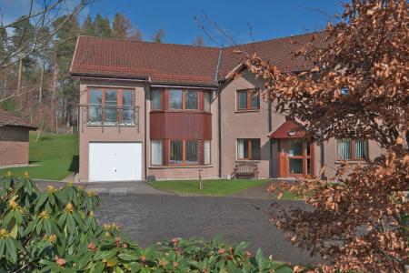 2 bedroom Flat for sale in East Park, Banchory, AB31