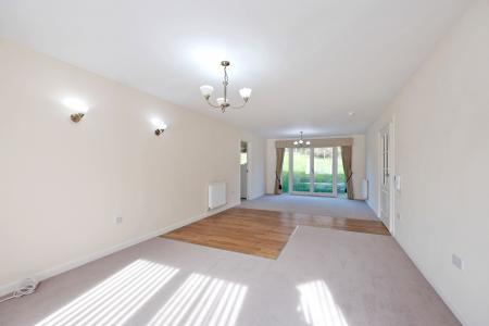 2 bedroom Flat for sale in East Park, Banchory, AB31