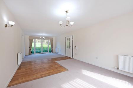 2 bedroom Flat for sale in East Park, Banchory, AB31