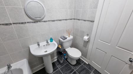1 bedroom Flat to let in Great Western Place, Aberdeen, AB10