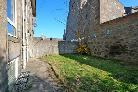 2 bedroom Flat for sale in 5 Caroline Place, Rosemount, Aberdeen, AB25