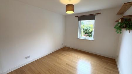 2 bedroom Flat to let in Kirk Brae, Cults, Aberdeen, AB15