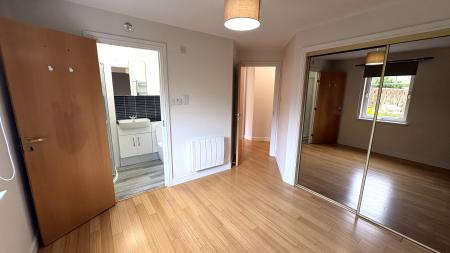 2 bedroom Flat to let in Kirk Brae, Cults, Aberdeen, AB15