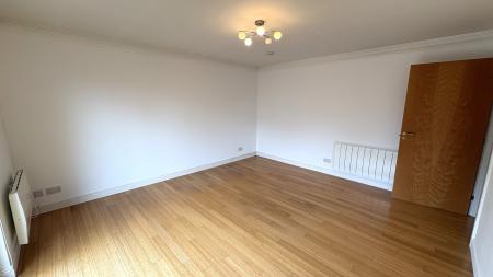 2 bedroom Flat to let in Kirk Brae, Cults, Aberdeen, AB15