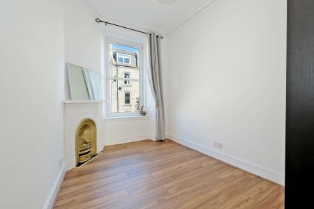 1 bedroom Flat for sale in Northfield Place, Rosemount, Aberdeen, AB25