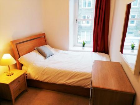 3 bedroom Flat to let in Summerfield Terrace, Aberdeen, AB24
