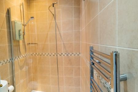 3 bedroom Flat to let in Summerfield Terrace, Aberdeen, AB24