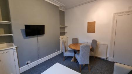 2 bedroom Flat to let in Orchard Place, Aberdeen, AB24