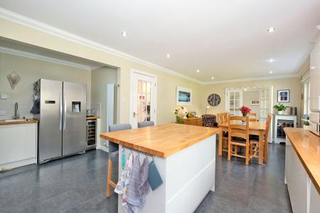6 bedroom Detached house for sale in Willowtree Way, Banchory, AB31