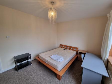 3 bedroom Flat to let in Linksfield Place, Pittodrie, Aberdeen, AB24