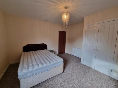 3 bedroom Flat to let in Linksfield Place, Pittodrie, Aberdeen, AB24