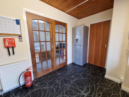 3 bedroom Flat to let in Linksfield Place, Pittodrie, Aberdeen, AB24