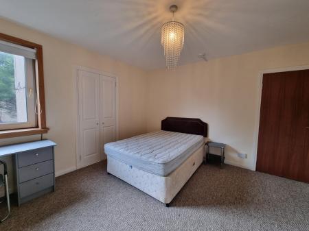 3 bedroom Flat to let in Linksfield Place, Pittodrie, Aberdeen, AB24