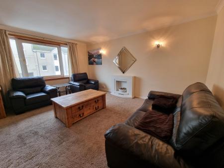 3 bedroom Flat to let in Linksfield Place, Pittodrie, Aberdeen, AB24