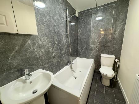 2 bedroom Flat to let in Crown Street, The City Centre, Aberdeen, AB11