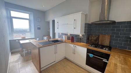 1 bedroom Flat to let in Rosemount Place, Rosemount, Aberdeen, AB25