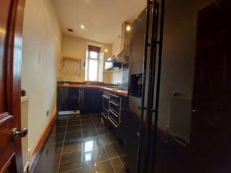 2 bedroom Flat to let in Forest Avenue, The West End, Aberdeen, AB15