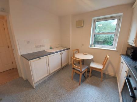 2 bedroom Flat to let in Ashgrove Avenue, Ashgrove, Aberdeen, AB25