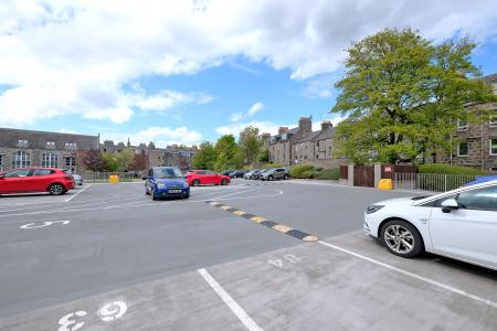 2 bedroom Flat for sale in Dee Village, Millburn Street, The City Centre, Aberdeen, AB11