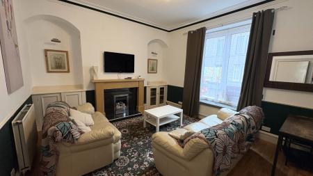 1 bedroom Flat to let in Wallfield Crescent, Rosemount, Aberdeen, AB25